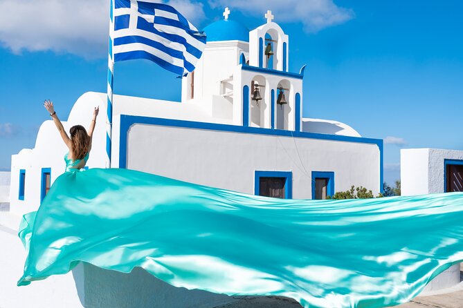 1-Hour Flying Dress Photoshoot, Instagram spots - Choosing a gown that works in Santorini light