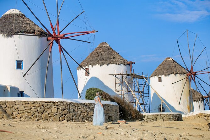 1 Hour Private Photo Session In Mykonos - How Panagiotis works with the camera-shy