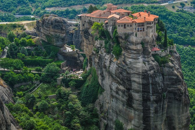 2-Day Delphi and Meteora Tour from Athens - Meteora monasteries above the plain