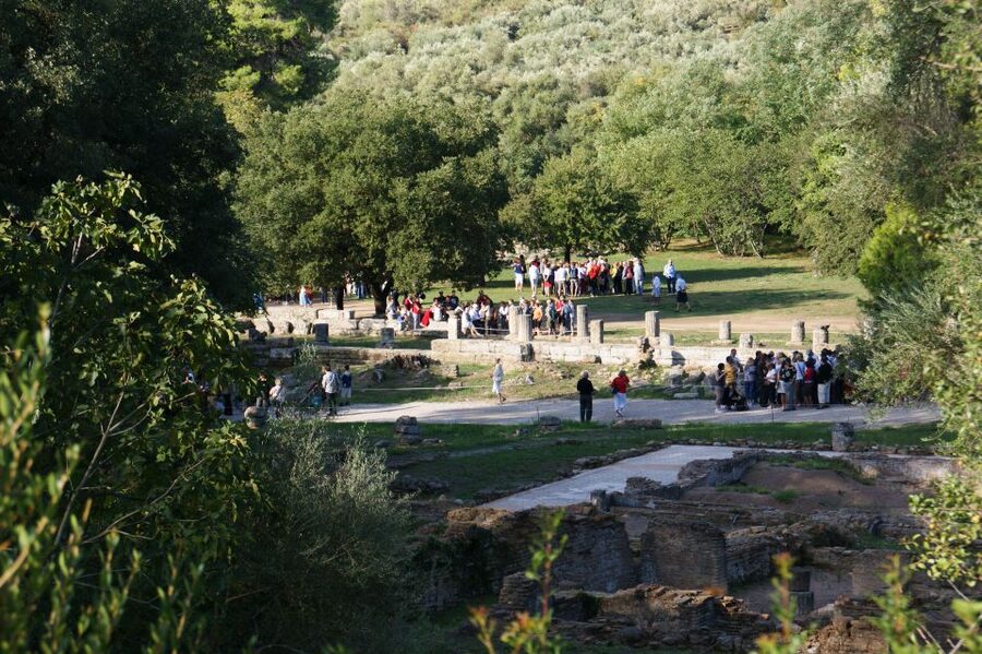 4-Day Tour of Mycenae, Epidaurus, Olympia, Delphi & Meteora - Six things to know before booking