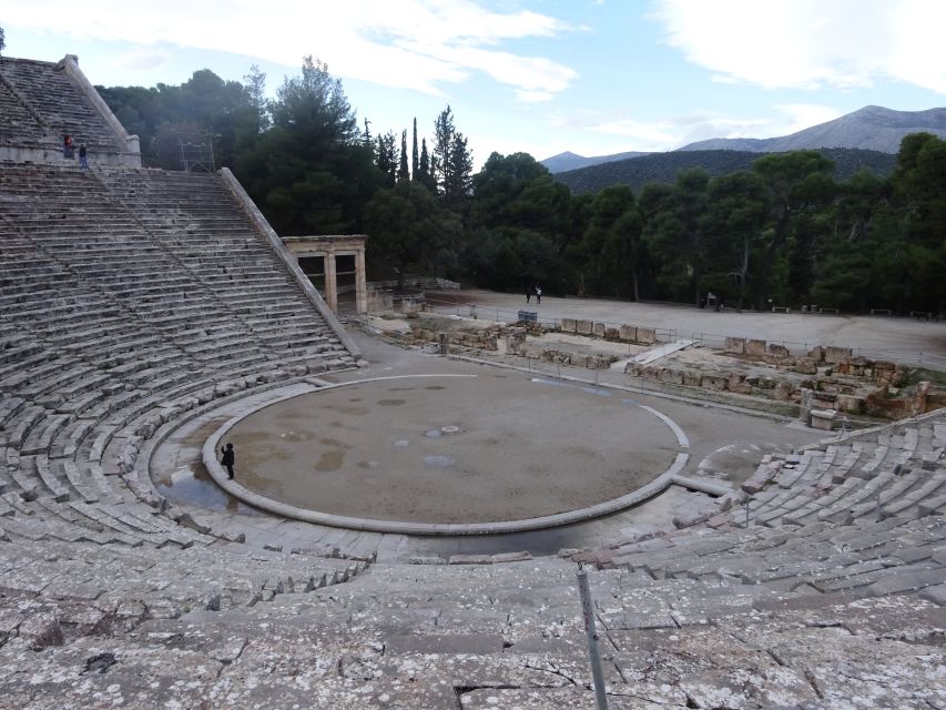 4-Day Tour of Mycenae, Epidaurus, Olympia, Delphi & Meteora - Kalabaka and the extraordinary rocks of Meteora