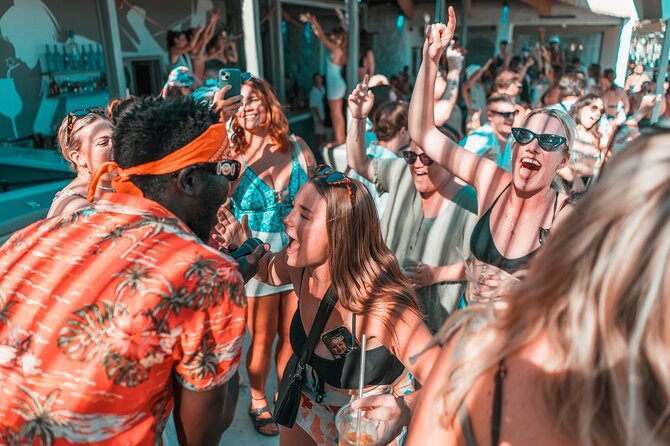 4 Hour Day Party at Beach Clubs in Mykonos - Why this Mykonos party tour works