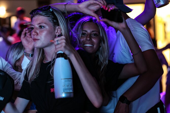 4 Hour Day Party at Beach Clubs in Mykonos - Who should book this beach-club hop?
