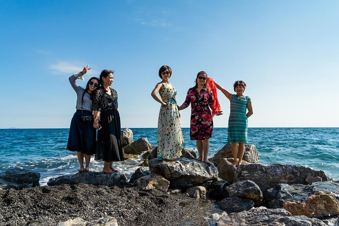 5-hour Private Guided Tour of Santorini - Perivolos Beach: lunch, black sand, and a swim