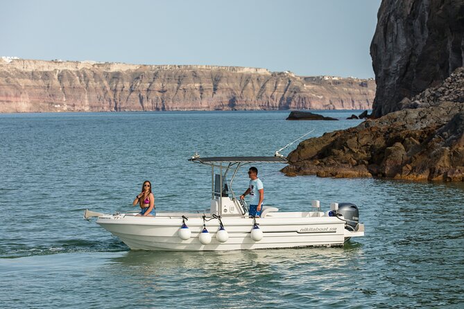 5 Hours Boat Rental in Santorini - Returning the boat and paying for fuel