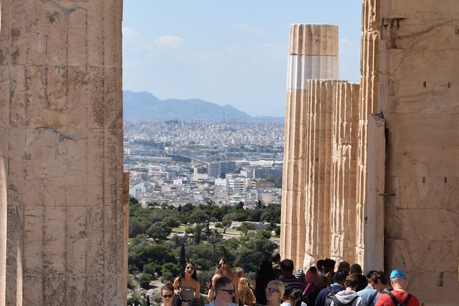 Acropolis & Acropolis Museum Group tour in German or Dutch - Walking through the Acropolis site in about one hour