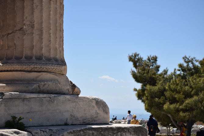 Acropolis & Acropolis Museum Group tour in German or Dutch - The Erechtheion and its famous Caryatids