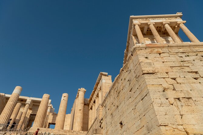 Acropolis and Acropolis Museum Private Tour with Licensed Expert - What the guide adds to the experience