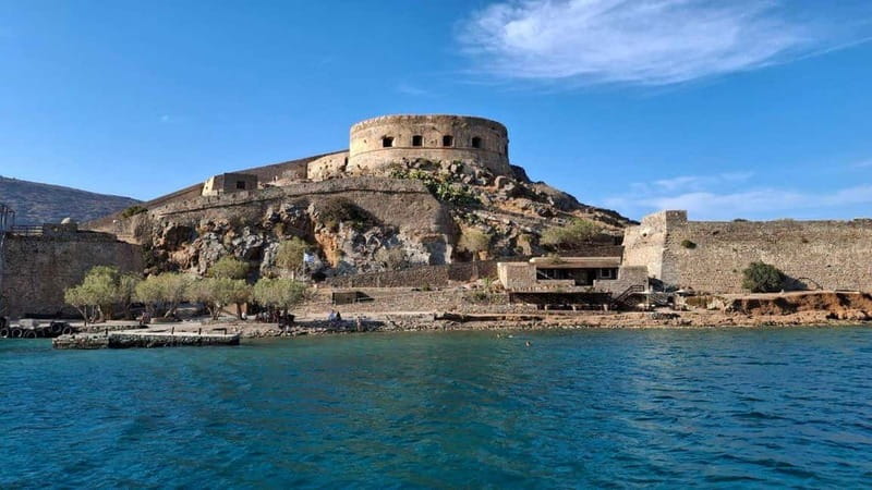 Agios Nikolaos: Spinalonga PM Catamaran Cruise with Dinner - The sunset sail back to Agios Nikolaos