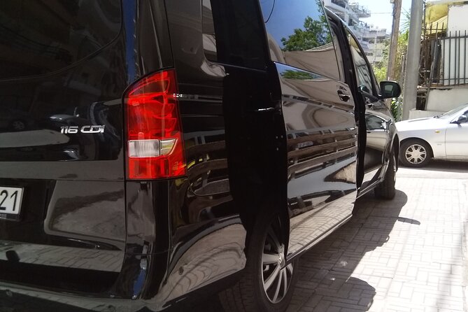 Airport Pickup Services - The drive to your hotel or cruise port