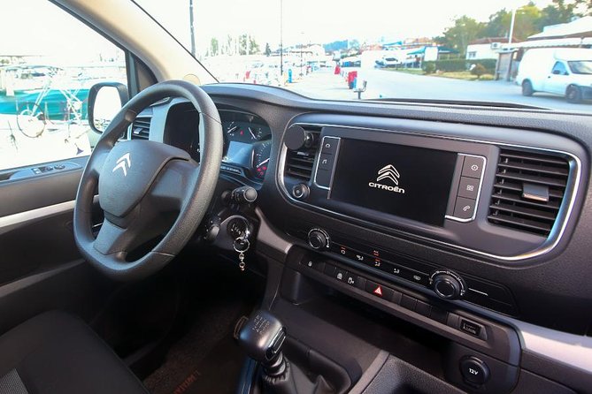 Airport Transfer to Gouvia Marina - Wi-Fi is a small feature with real use
