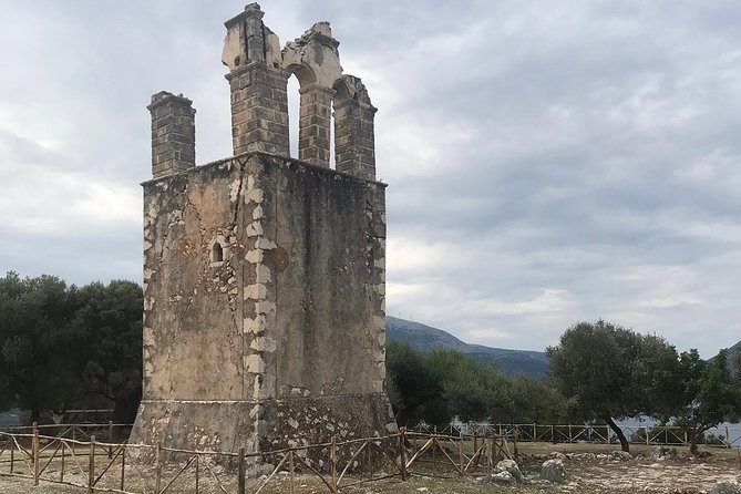 ALL DAY private tour - Kefalonia - Sami connects old villages with the coast