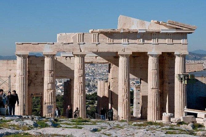 Ancient Athens tour: Acropolis, Parthenon and Acropolis Museum - Heat, crowds, and the limits of a four-hour visit