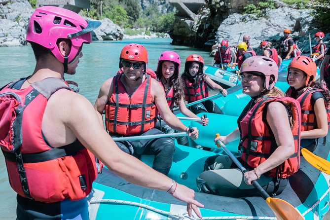 Arachthos white water river Rafting: Plaka's Bridge- Tzari - Guides, group size, and the feel of the outing