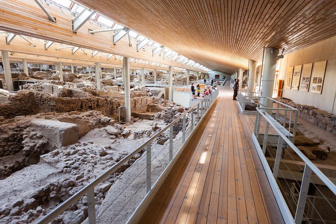 Archaeological Bus Tour To Akrotiri Excavations & Red Beach - Why this tour works for seeing southern Santorini