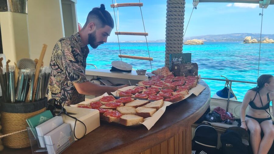 Argostoli: Full-Day Traditional Boat Cruise with Lunch - Key points to know before booking