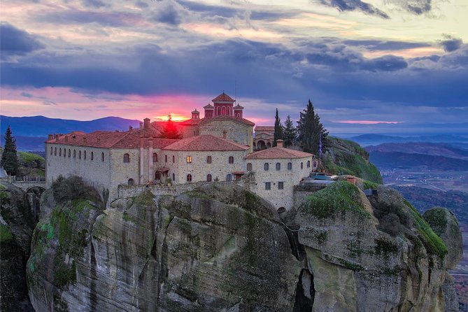 Athens: 3 days 2 nights Meteora with small size tours & hotel - Day one: monasteries in evening light
