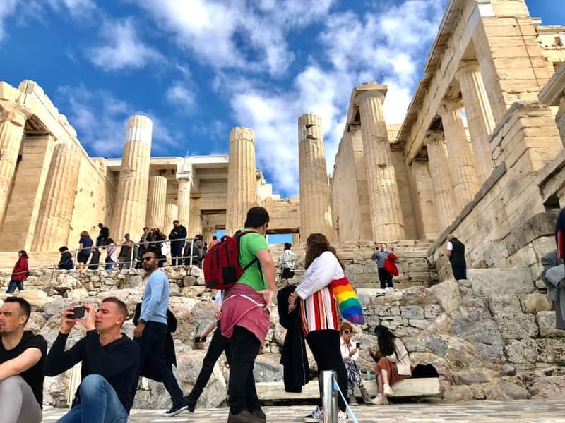Athens: Acropolis Guided Tour in Spanish-Option Tickets - The Erechtheion and the Caryatids
