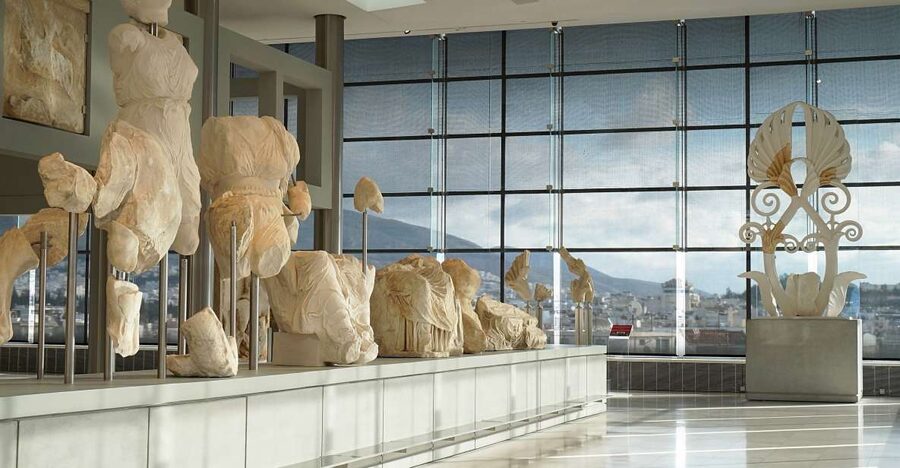 Athens: Acropolis Museum Ticket with optional Audio Guide - Cafe, gift shop, and practical comfort