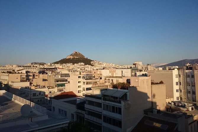 Athens Airport Private Transfer by Mercedes-Benz E Class Wagon to City Center - The important waiting-time rule