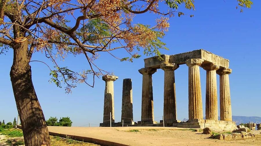 Athens: Ancient Corinth & Nafplion Guided Premium Tour - Meeting in Athens and settling into the coach
