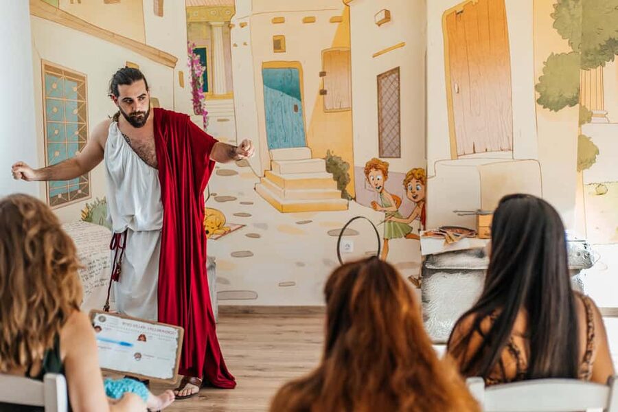 Athens: Ancient Greek Murder Mystery Experience - What happens during the one-hour show
