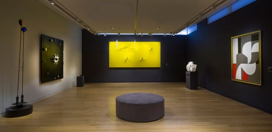 Athens: B&E Goulandris Foundation Art Museum Entry Ticket - The museum shop and Greek design