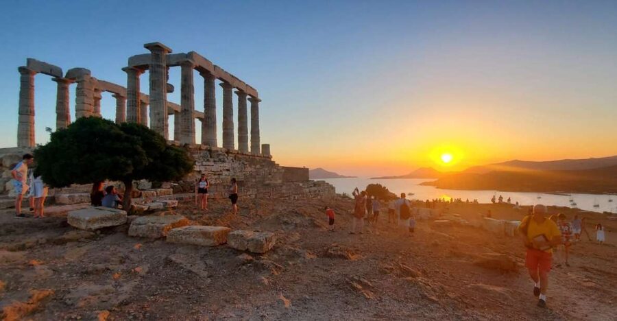 Athens: Cape Sounio & Poseidon Temple Trip with Audio Guide - The first view of Cape Sounio