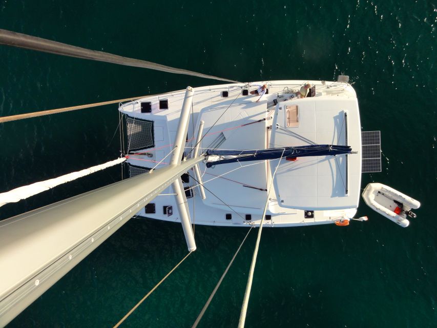 Athens: Catamaran Cruise with Fresh Lunch and Wine - Greek meze, fruit, wine, and a proper lunch