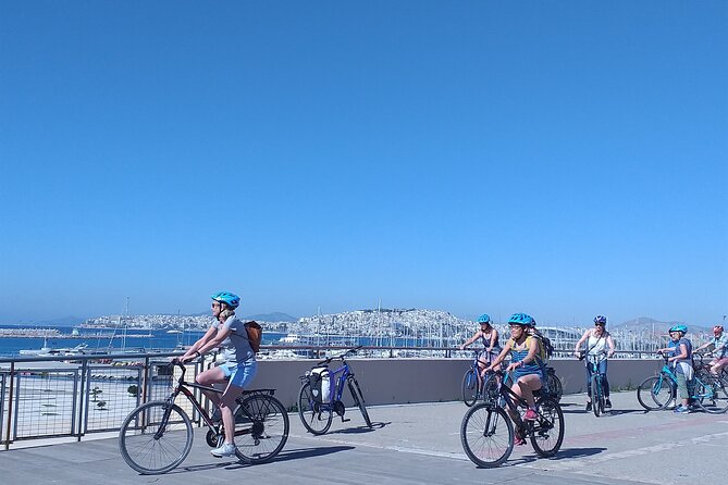 Athens City and Sea bike tour - Alimos beach and the 30-minute pause