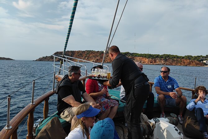 Athens cruise: Agistri, Moni/Metopi, Aegina with lunch & drinks - Hotel pickup: useful, but read the fine print