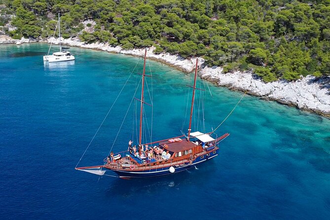 Athens Day Cruise: 3 Islands Tour in the Saronic Gulf with Lunch - Metopi, Aponisos, or Moni: the day’s best water stop