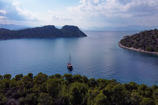 Athens Day Cruise: 3 Islands Tour in the Saronic Gulf with Lunch - Food, drinks, and what the price really covers