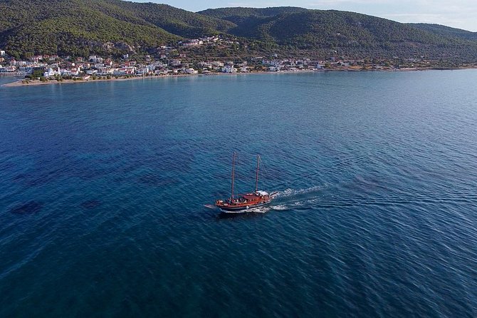 Athens Day Cruise: 3 Islands Tour in the Saronic Gulf with Lunch - Boarding at Marina Zeas and the long ride to Agistri
