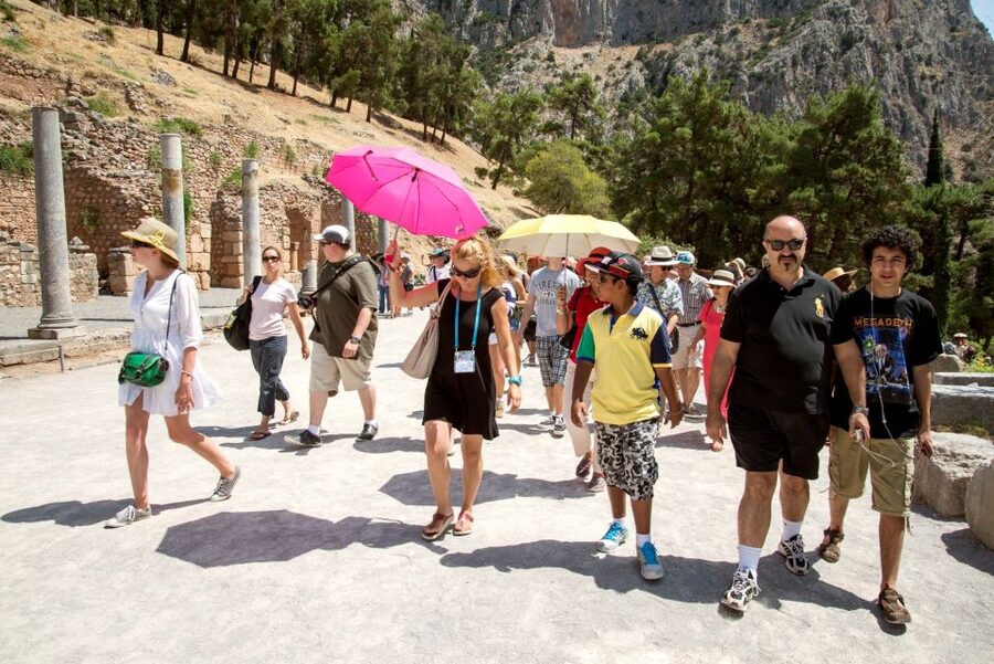 Athens: Delphi and Arachova Day Trip with Guide - The Delphi Museum and the Charioteer