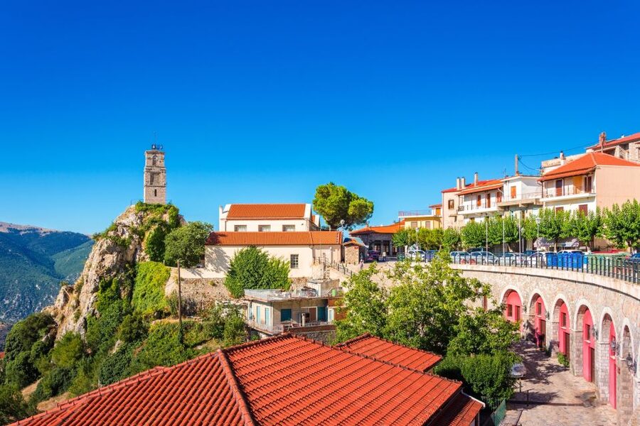 Athens: Delphi, Corycian Cave, and 300 Battlefield Day Trip - Who should book this day trip?