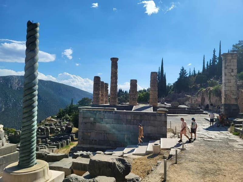 Athens: Delphi Day Tour with Museum & Arachova Village Visit - The long return to Athens