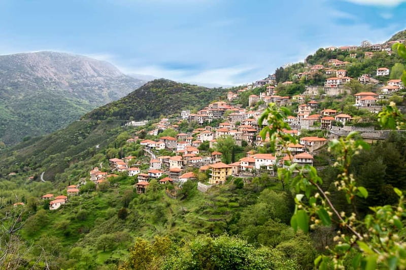 Athens: Delphi Guided Trip with Optional Lunch and Entry - Arachova: lunch and mountain village time