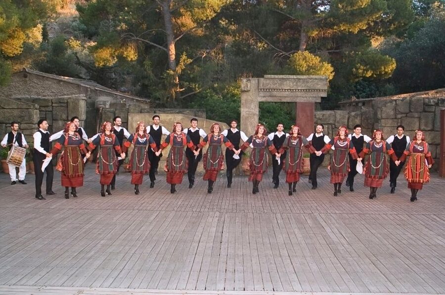 Athens: Dora Stratou Greek Dancing Show Experience - The opening performance: music, singers, and regional movement