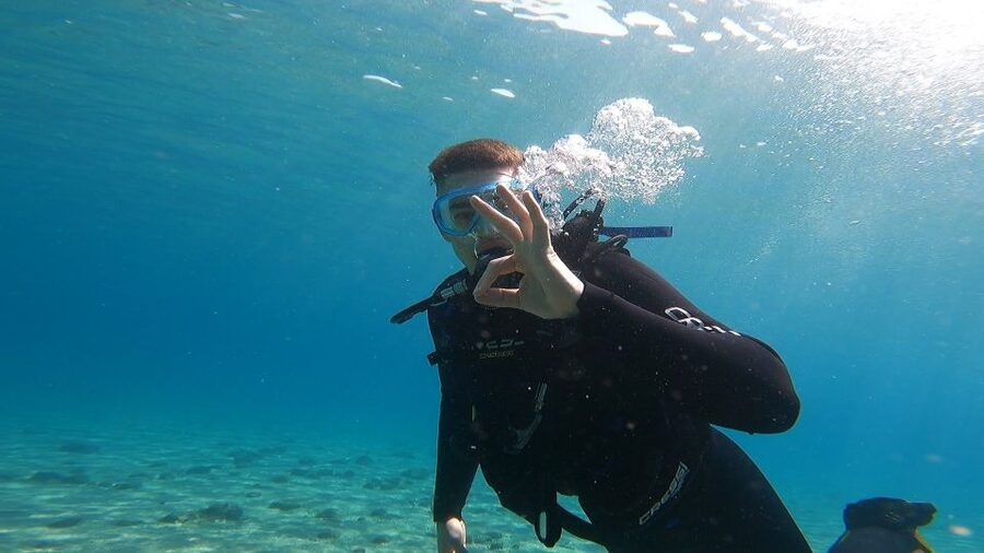 Athens East Coast: Discover Scuba Diving in Nea Makri - The 30-minute lesson that settles your nerves
