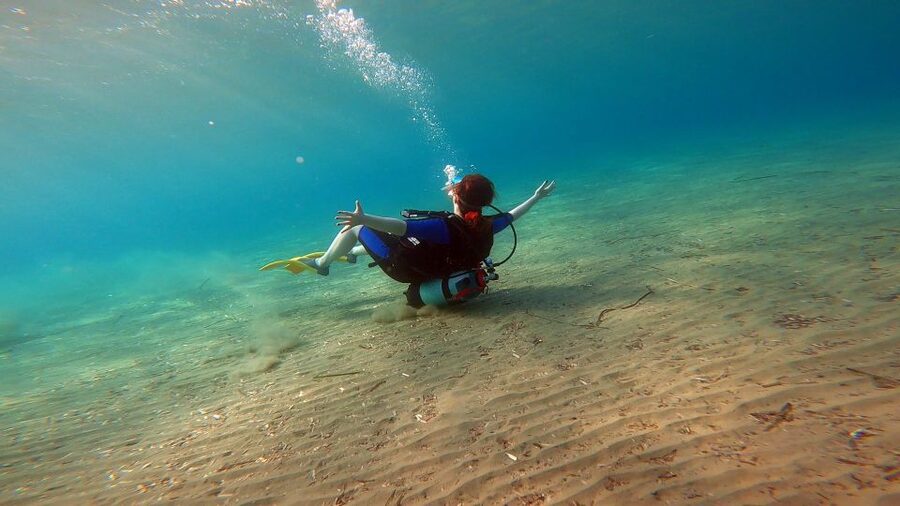 Athens East Coast: Discover Scuba Diving in Nea Makri - Getting comfortable in shallow water