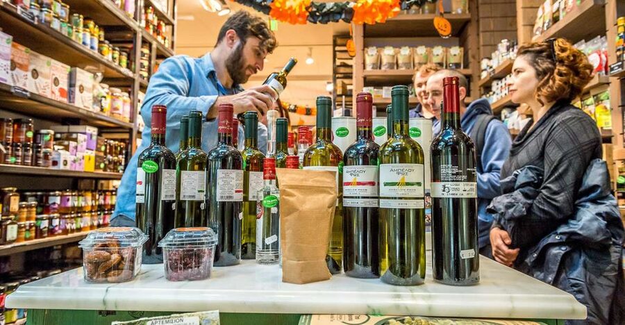 Athens: Greek Food Discovery Small Group Walking Tour - Why this Athens food walk works so well