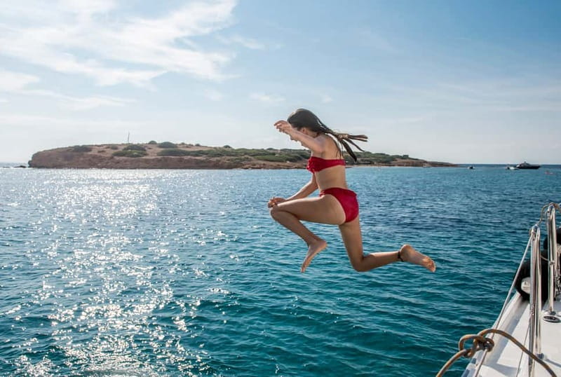 Athens: Half-Day Morning Catamaran Cruise with Meal & Drinks - What The $142 Price Really Covers