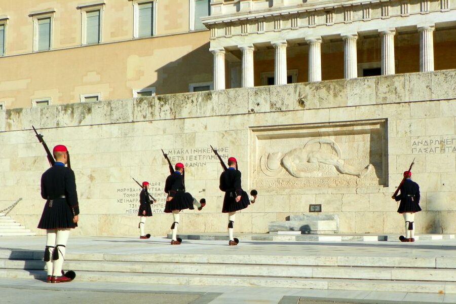 Athens Instagram Tour: The Most Scenic Spots - Meeting the escort at Syntagma Square