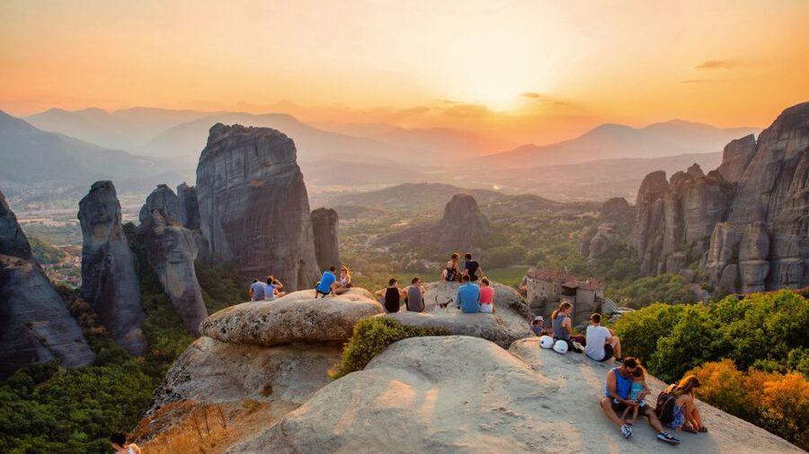 Athens: Meteora 2-Day Trip with Hotel, Sunset & Morning tour - Choosing the half-day minibus tour