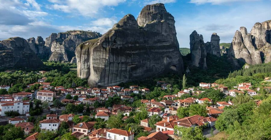 Athens: Meteora Day Trip with Audio Guide and Lunch Option - The 7:00 AM pickup in central Athens
