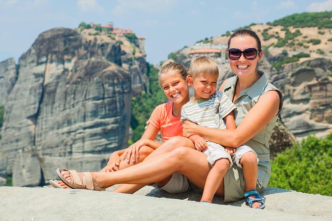 Athens: Meteora Monasteries, Hermit Caves Tour with Pickup - The early coach from Athens