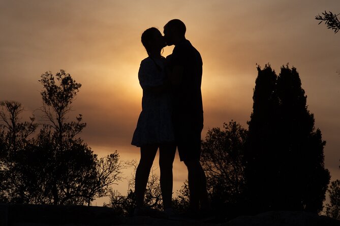 Athens Old City Private Photoshoot Tour / 2 hrs - Finishing at Areopagus Hill