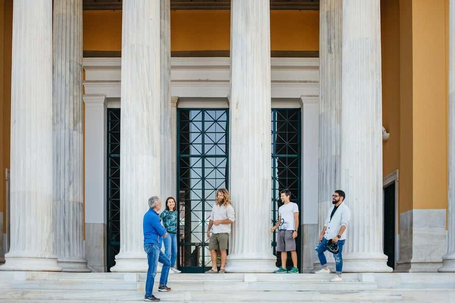 Athens: Old Town Highlights Guided E-Bike Tour - Why an e-bike is a smart way to meet Athens