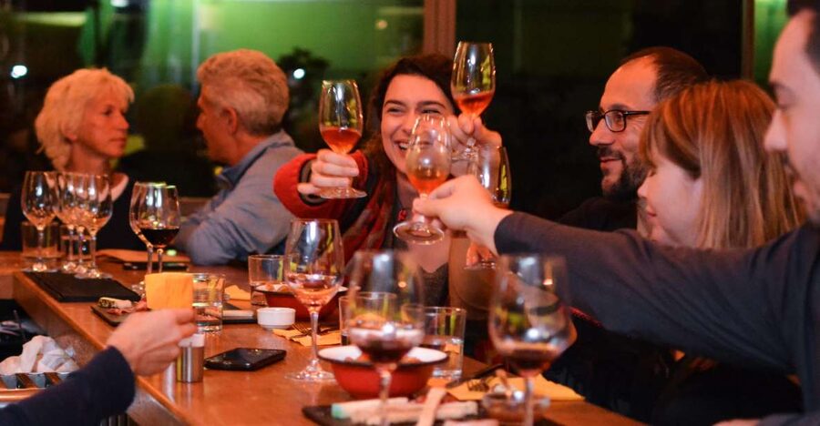 Athens: Premium Food and Wine Tasting Tour in the evening - What the four-hour format feels like